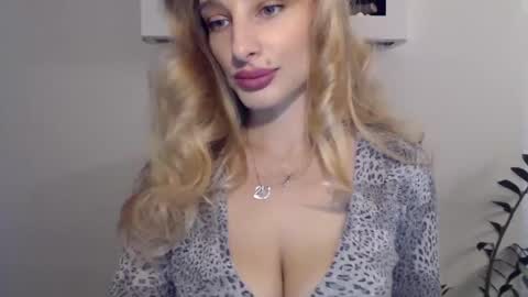 Snapshot of marilyndevilish chatting on January 10, 2025, 7:46 am MarilynDevilish online show from January 10, 2025, 7:46 am