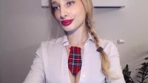 Snapshot of marilyndevilish chatting on January 22, 2025, 3:40 pm MarilynDevilish online show from January 22, 2025, 3:40 pm