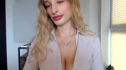 Snapshot of marilyndevilish chatting on January 24, 2025, 11:37 am MarilynDevilish online show from January 24, 2025, 11:37 am