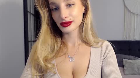 Snapshot of marilyndevilish chatting on February 10, 2025, 3:53 pm MarilynDevilish online show from February 10, 2025, 3:53 pm