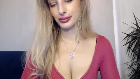 Snapshot of marilyndevilish chatting on February 20, 2025, 4:25 pm MarilynDevilish online show from February 20, 2025, 4:25 pm