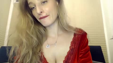 Snapshot of marilyndevilish chatting on March 6, 2025, 7:32 pm MarilynDevilish online show from March 6, 2025, 7:32 pm