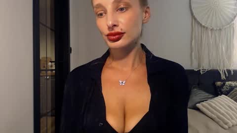 Snapshot of marilyndevilish chatting on September 14, 2025, 8:08 pm MarilynDevilish online show from September 14, 2025, 8:08 pm