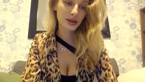Snapshot of marilyndevilish chatting on October 29, 2025, 2:36 am MarilynDevilish online show from October 29, 2025, 2:36 am