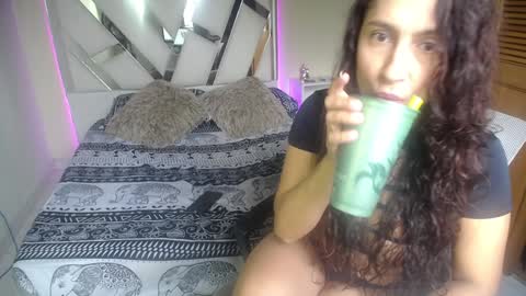 marilynetthan online show from December 3, 2024, 12:59 pm