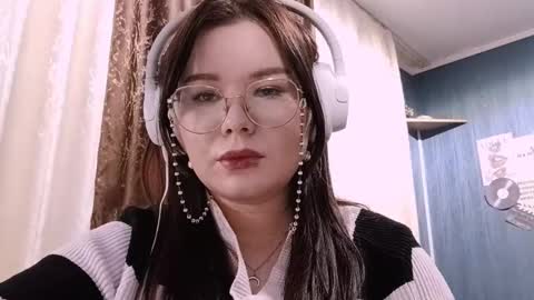 Lia online show from February 27, 2026, 7:36 pm