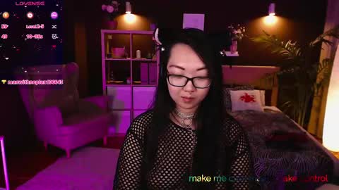 Marine  online show from March 6, 2025, 8:37 pm