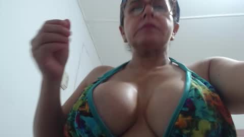 mariska_69 online show from February 12, 2026, 2:12 pm