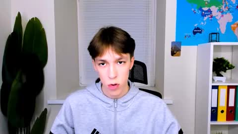 Mark online show from October 25, 2025, 3:29 pm