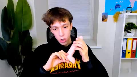 Mark online show from December 15, 2025, 10:41 am