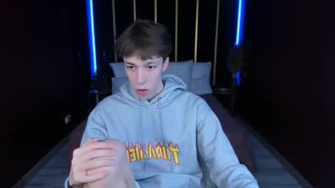 Mark online show from December 21, 2025, 10:44 am