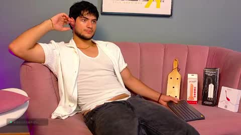 Snapshot of mark_evans1_ chatting on May 26, 2026, 8:27 pm mark_evans1_ online show from May 26, 2026, 8:27 pm