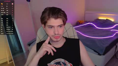 Mark online show from September 14, 2025, 2:16 pm