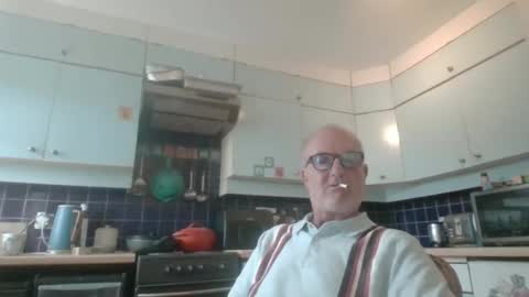 Snapshot of markandrew123 chatting on July 4, 2026, 11:38 am markandrew123 online show from July 4, 2026, 11:38 am