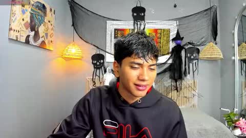 markbowie online show from October 26, 2025, 12:11 pm