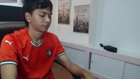 markbowie online show from November 30, 2025, 2:21 pm