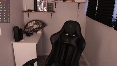 Mark online show from February 5, 2025, 2:26 pm