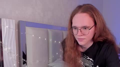 Mark online show from October 3, 2025, 4:15 pm