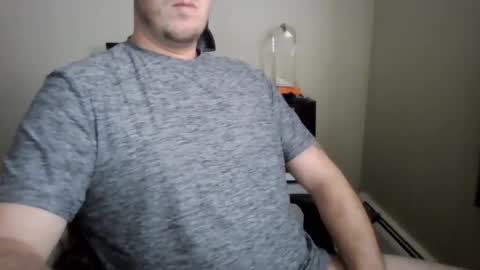 markus27252 online show from February 25, 2025, 2:22 pm