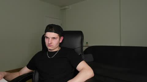 Snapshot of markymark_k chatting on April 15, 2026, 6:37 pm Marky mark online show from April 15, 2026, 6:37 pm