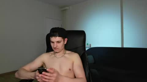 Snapshot of markymark_k chatting on April 15, 2026, 7:58 pm Marky mark online show from April 15, 2026, 7:58 pm