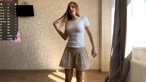 Olivia online show from September 28, 2025, 10:53 am