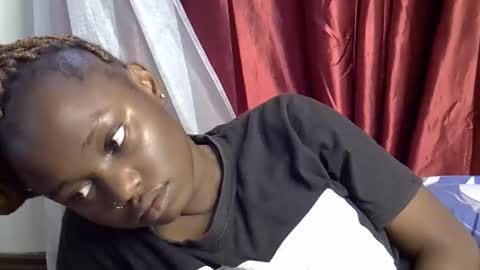 marlin_sly online show from October 28, 2025, 6:28 am