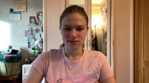 Codi online show from June 17, 2026, 3:09 am