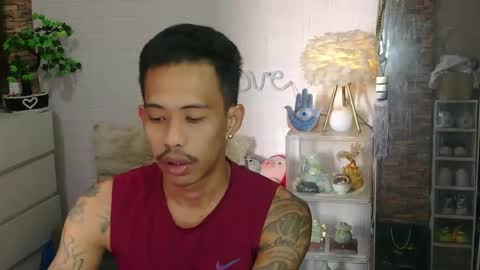 marlmoreno10 online show from April 19, 2026, 3:50 am