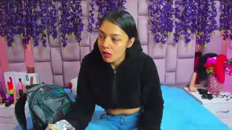 Marly Anal  online show from January 4, 2025, 12:59 pm