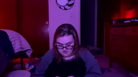 maroon_moon online show from February 19, 2025, 5:49 am