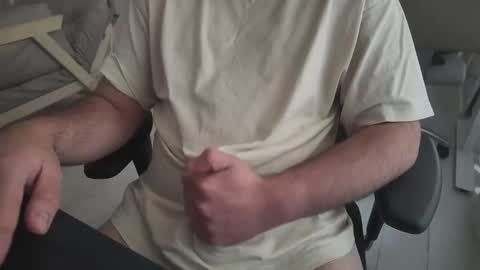 Snapshot of maroskis2222 chatting on October 8, 2025, 2:47 pm MAREMAREMAR online show from October 8, 2025, 2:47 pm