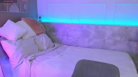 Snapshot of marquise_villaret chatting on February 15, 2026, 6:32 am marquise_villaret online show from February 15, 2026, 6:32 am