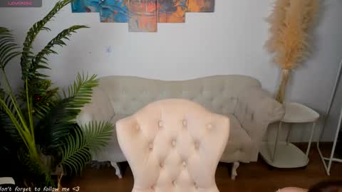 Marrie online show from December 18, 2025, 1:28 pm