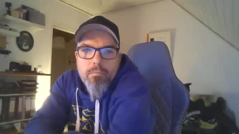 marriedcock1980 online show from December 2, 2024, 7:14 am