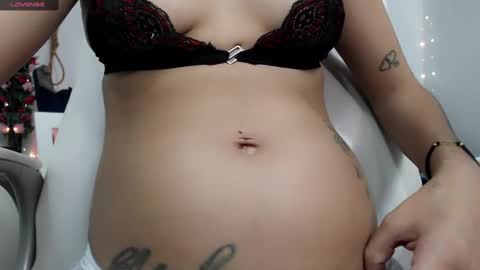 Snapshot of marry_queen_ chatting on February 19, 2025, 9:58 pm Marry online show from February 19, 2025, 9:58 pm
