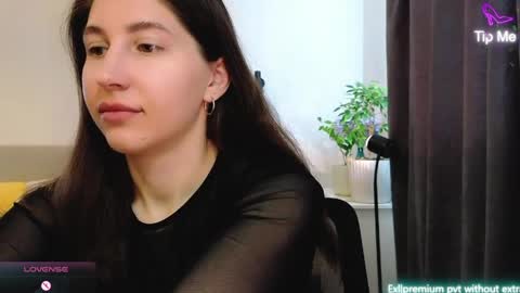 marrycolins online show from April 1, 2026, 3:07 am