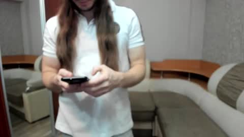 Snapshot of marryplz chatting on January 17, 2026, 12:32 pm Alan online show from January 17, 2026, 12:32 pm