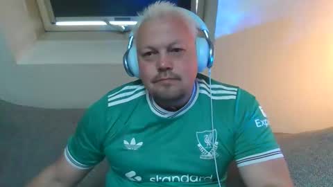 mars0481 online show from April 14, 2026, 1:06 pm