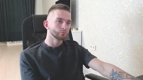 Snapshot of marselle_looker chatting on January 10, 2025, 2:25 am Marselle online show from January 10, 2025, 2:25 am