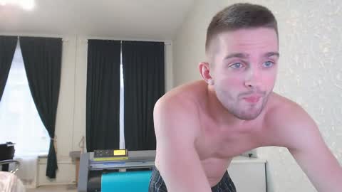 Snapshot of marselle_looker chatting on January 24, 2025, 11:04 am Marselle online show from January 24, 2025, 11:04 am