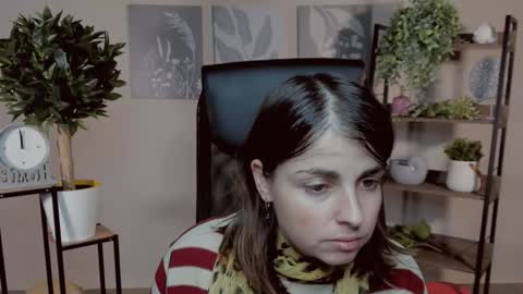 martaedams online show from November 26, 2025, 6:47 am