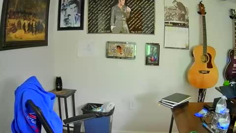 Snapshot of martcb1313 chatting on October 24, 2025, 5:31 pm martcb1313 online show from October 24, 2025, 5:31 pm