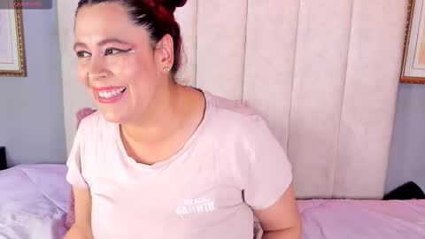 Marthina  online show from November 15, 2025, 12:02 pm