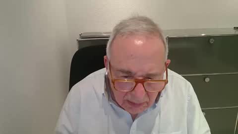 Snapshot of martin_1947 chatting on January 10, 2026, 8:32 pm martin_1947 online show from January 10, 2026, 8:32 pm
