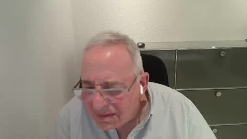 Snapshot of martin_1947 chatting on March 6, 2026, 10:50 pm martin_1947 online show from March 6, 2026, 10:50 pm