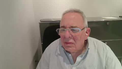 Snapshot of martin_1947 chatting on March 11, 2026, 5:52 pm martin_1947 online show from March 11, 2026, 5:52 pm