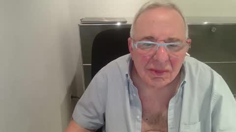 Snapshot of martin_1947 chatting on April 10, 2026, 9:30 pm martin_1947 online show from April 10, 2026, 9:30 pm