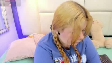 Martina  online show from May 11, 2026, 4:04 pm