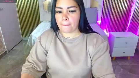 Snapshot of martina_tay chatting on June 17, 2026, 5:21 am Hey im martina online show from June 17, 2026, 5:21 am